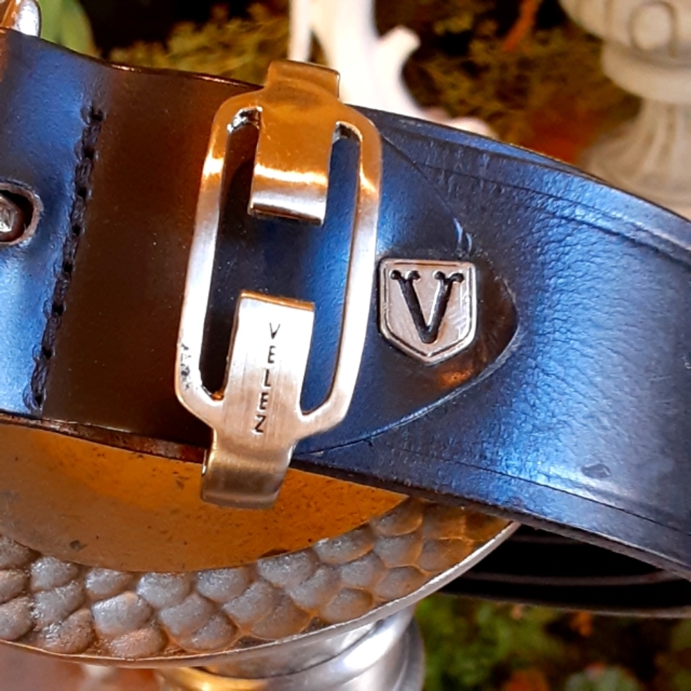 VELEZ Colombin Leather V Monogram, Black & Silver Belt sized 34 Like New - Picture 3 of 5